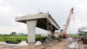 Mekong residents await highway for easier traveling