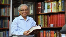 Late historian and People’s Teacher Phan Huy Le (Source: VNA)