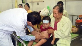 Over 200 kids, teachers hospitalized after buffet lunch