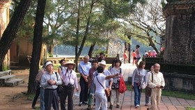 Tourists from the Republic of Korea visit Vietnam (Photo VNA)
