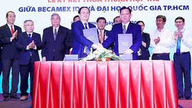 Signing ceremony between VNU-HCMC and Becamex IDC