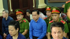 Vụ gây thiệt hại 3.608 tỷ đồng tại Ngân hàng TMCP Đông Á: Vũ “nhôm” khẳng định mình không phạm tội