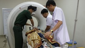 Các bác sĩ đang tích cực điều trị cho bệnh nhân
