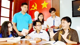 Chăm chút hạt giống tốt cho Đảng