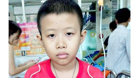 Hai cha con cùng mắc bệnh nan y