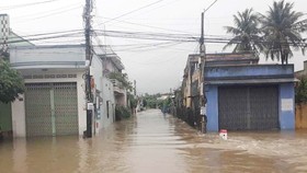 Áp thấp nhiệt đới gần bờ, Nam bộ mưa to