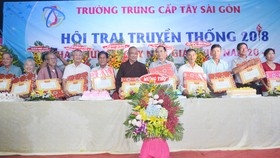 Tấm lòng người thầy