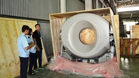 Phát hiện lô thiết bị y tế nhập lậu trị giá hàng chục tỷ đồng
