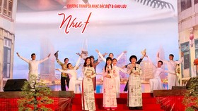 Chương trình ca nhạc đặc biệt và giao lưu “Như hoa không tên“