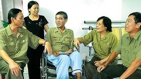 Chế độ với người hoạt động kháng chiến