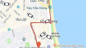Tài xế taxi ép khách nước ngoài trả phụ thu