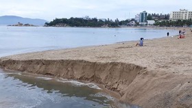 Cống thải “đầu độc” biển Nha Trang