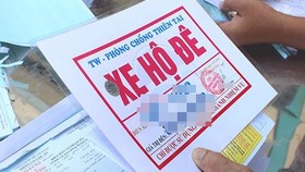 Xe biển trắng đua nhau dùng biển “xe hộ đê” để qua các trạm thu phí