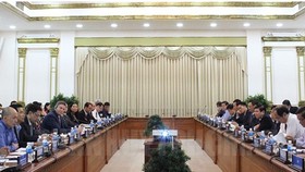HCMC People’s Committee and agency leaders work with American businesses delegation in smart traffic field (Photo: thanhuytphcm)