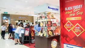 Khách hàng sẽ có cơ hội mua sắm thả ga với với ưu đãi đến 30% trong ngày hội bán hàng lớn nhất năm của Sacombank-SBJ tại SaiGon Centre 