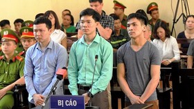 Không tuyên án đối với bác sĩ Hoàng Công Lương cùng 2 đồng phạm