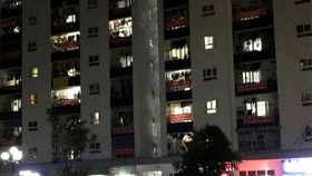 Kinh hoàng người phụ nữ thắt cổ 2 cháu bé trong căn hộ chung cư