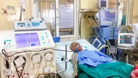 Lần đầu tiên u di căn phổi được cứu sống bằng thay huyết tương