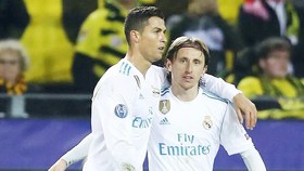 Nội bộ Real “chia đôi” vì Ronaldo và Modric