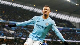 Gabriel Jesus tỏa sáng với cú đúp để giúp Man.City vượt qua áp lực. Ảnh: Getty Images