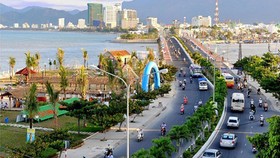 Nha Trang vắng bóng rao vặt, quảng cáo nhếch nhác