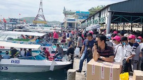 Thiếu phương tiện, bến bãi phục vụ du khách