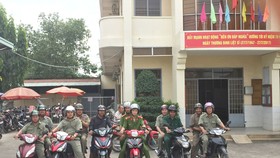Các thành viên CLBPCTP cùng công an phường xuất phát tuần tra trên địa bàn