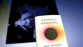 Ra mắt cuốn sách cuối cùng của Stephen Hawking