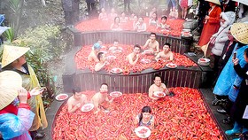 Thi ăn ớt