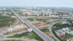 Khu vực giao nhau giữa đường Vành đai 2 và đường cao tốc TPHCM - Long Thành - Dầu Giây. Ảnh: CAO THĂNG