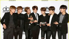 BTS đánh bại kỷ lục của Justin Bieber trên Billboard