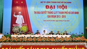 Đoàn Chủ tịch điều hành Đại Hội. Ảnh: Báo Quân khu 7