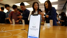 Trung Quốc cấm nhập khẩu và bán iPhone