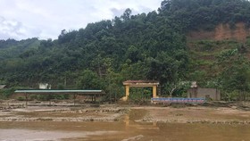 149 students in mountainous commune moved due to flash floods