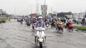 Heavy rains continue to hit central Vietnam