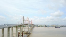 Collection of toll fees on Bach Dang Bridge started