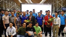 Vietnam's football team arrives in Kuala Lumpur for final first leg