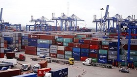Xử lý hàng ngàn container phế liệu tồn cảng