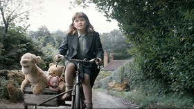 Gấu Pooh bị điệp viên Ethan Hunt đánh bại