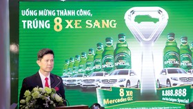 “Uống mừng thành công, trúng tám xe sang”