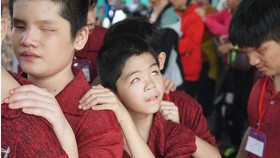 Chung tay giúp người khiếm thị