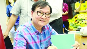Văn học Việt: Giành lại vị thế ở sân nhà