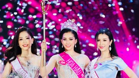 Người đẹp Trần Tiểu Vy đăng quang Hoa hậu Việt Nam 2018