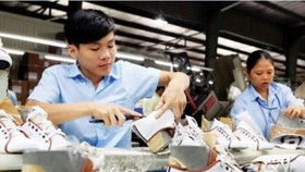 Bao giờ thoát kiếp gia công?