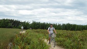 Du lịch cộng đồng trước nguy cơ phá sản