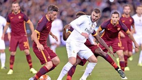 AS Roma đổ bê tông để ngăn cản Karim benzema.