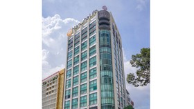 Tòa nhà Ruby Tower tại TP.HCM, nơi Công ty Hanwha Life Việt Nam đặt trụ sở chính