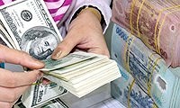 Tỷ giá ngày 18/7: USD thế giới tăng, trong nước giảm