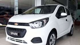 Hơn 2.000 ôtô nhập về Việt Nam trong 1 tuần