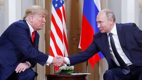 Tổng thống Mỹ Donald Trump và Tổng thống Nga Vladimir Putin tại cuộc gặp thượng đỉnh Nga-Mỹ ở Helsinki, Phần Lan vào ngày 16-7